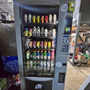 Royal Vendors RVV-500 Glass Front Beverage Vending Machine w/credit card reader